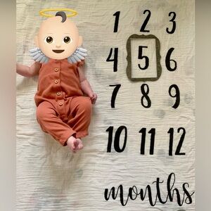 Mudpie monthly milestone blanket and frame